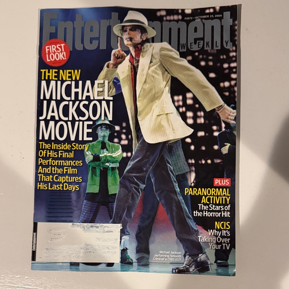 Entertainment Weekly Magazine with Michael Jackson Movie Cover Oct 23 2009